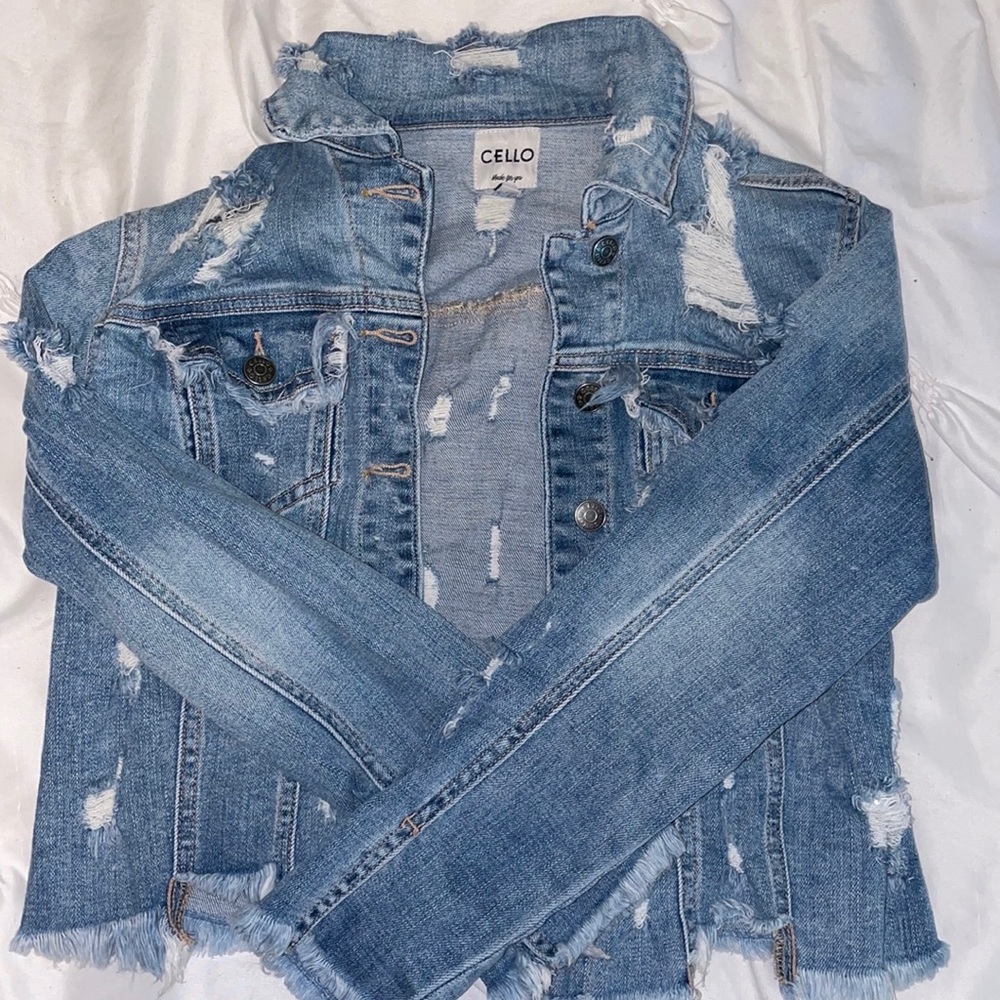 Stylish cropped blue jean jacket